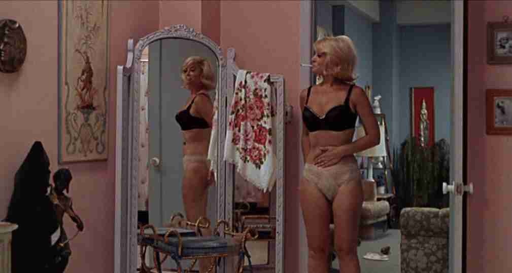 Guide to Camera Shots, Camera Angles & Camera Moves 10 Medium full shot from midnightcowboy015 1009 539