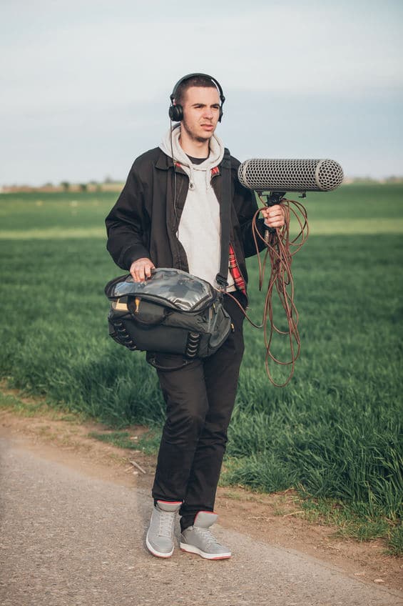 What is a Boom Operator in Film? Job Description & How to Become One 4 80898221 s