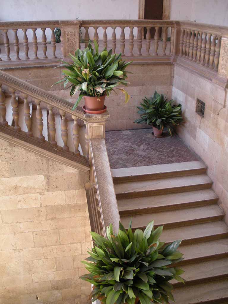 La Calahorra Castle stair case