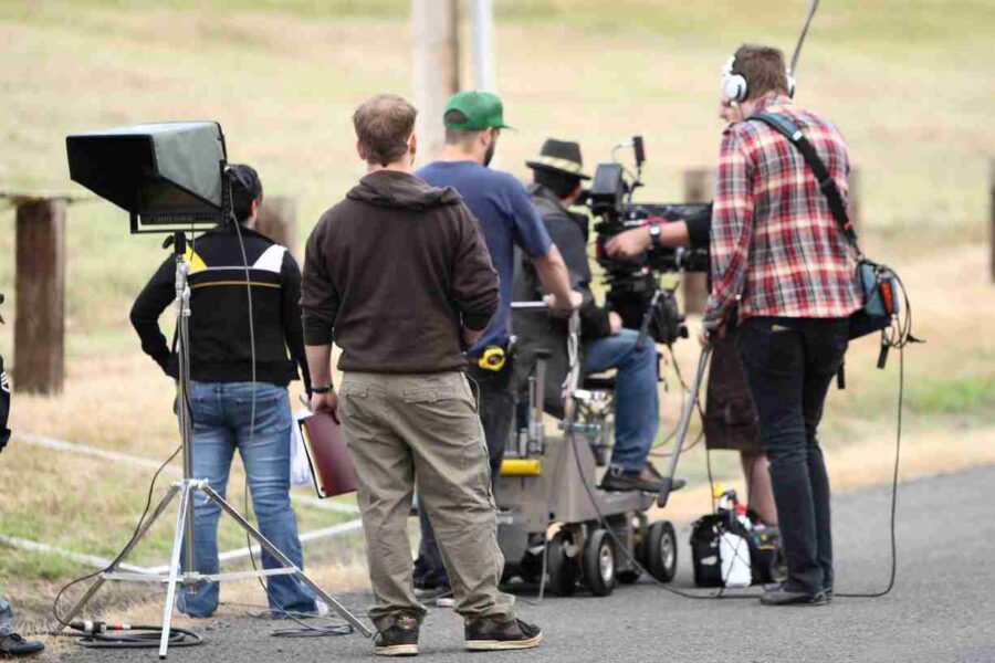 What is a Camera Dolly? Types & Film Uses Explained 2 Standard dolly