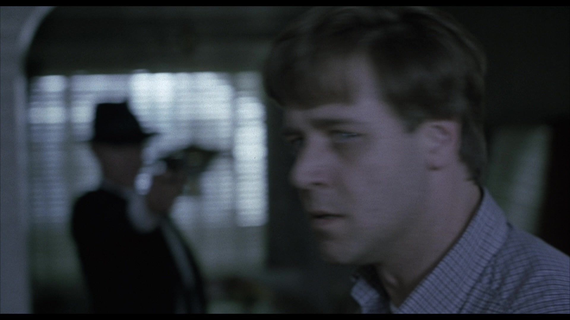 What is a Cutaway Shot in Film? Definition, Examples & Uses 9 A Beautiful Mind 2001 Cutaway shot sequence example 4