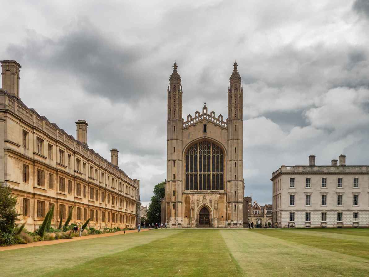 What Is Gothic Art? Definition, History & Examples 12 Exterior of King’s College Chapel with large Gothic window and towers
