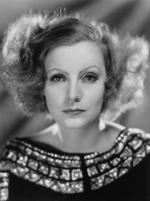 Soft Focus in Photography& Film: How to Get that Dreamy Look 6 Greta Garbo portrait with soft-focus glow, styled for Inspiration (1931)