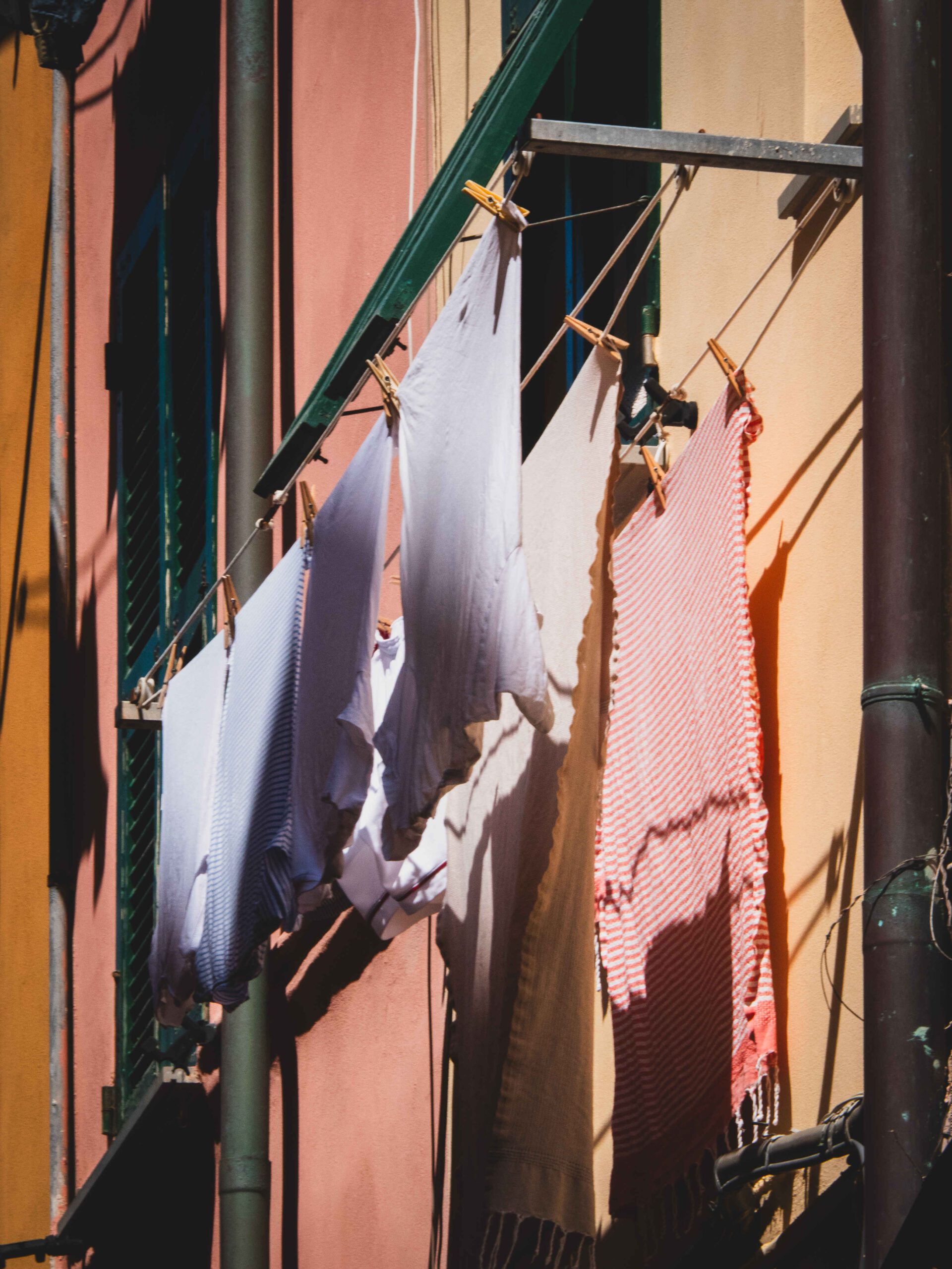 What is Fill‑the‑Frame Photography? Definition & How You Use It 10 Fill the frame example photography from Cinque Terre, Italy